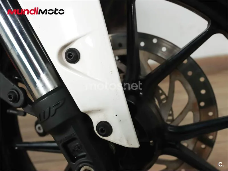 KTM 125 – Vista 24