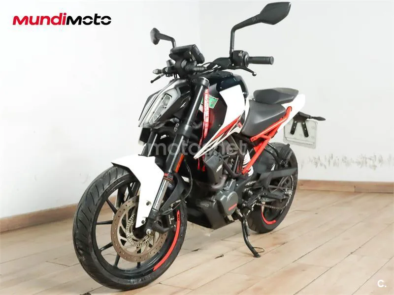 KTM 125 – Vista 7