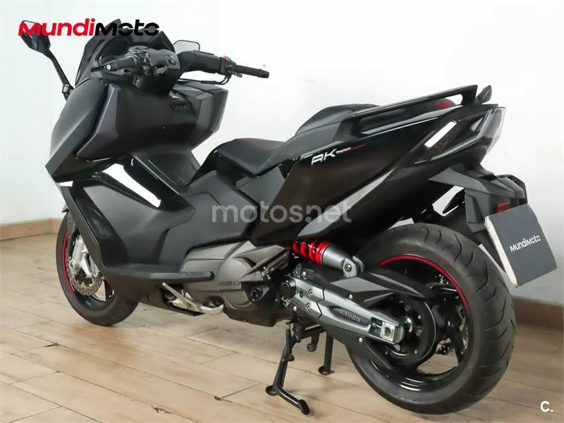 Kymco AK 550 – Vista 8