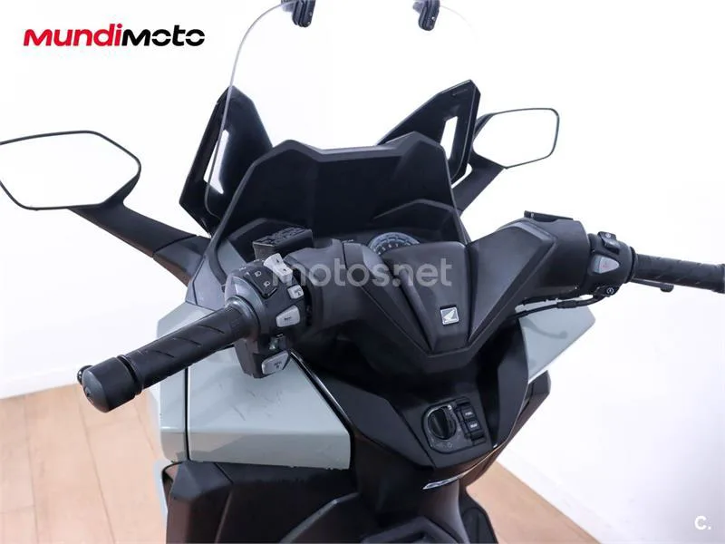 Honda Forza 125 – Vista 11
