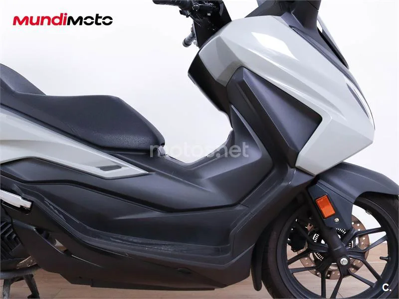 Honda Forza 125 – Vista 32