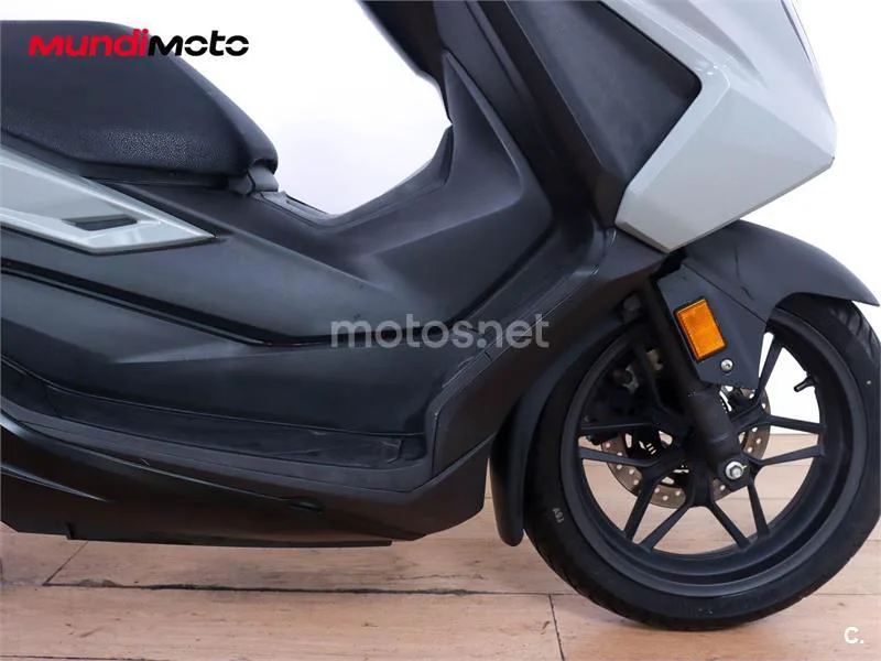 Honda Forza 125 – Vista 33