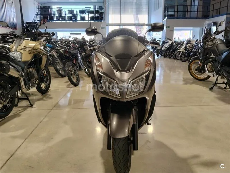 Honda Forza 300 – Vista 3