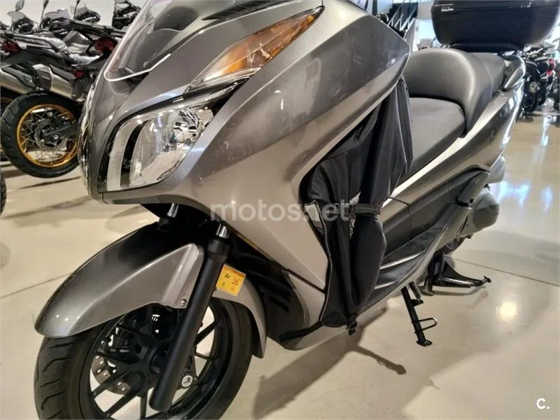 Honda Forza 300 – Vista 4