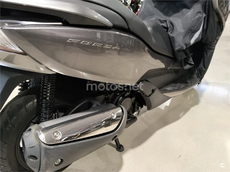 Honda Forza 300 – Vista 6