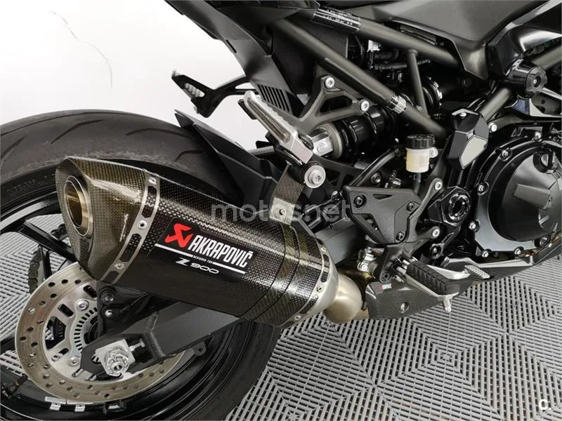 Kawasaki Z900 – Vista 12