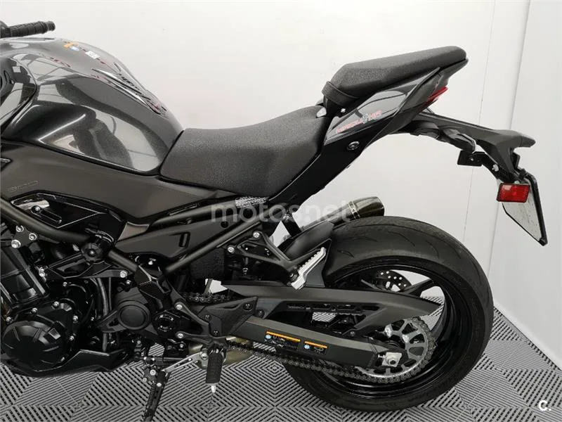 Kawasaki Z900 – Vista 17