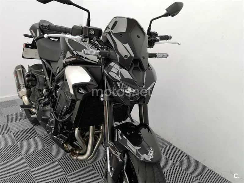 Kawasaki Z900 – Vista 3