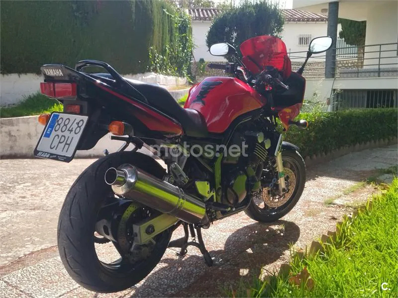 Yamaha FZS600 Fazer – Vista 2