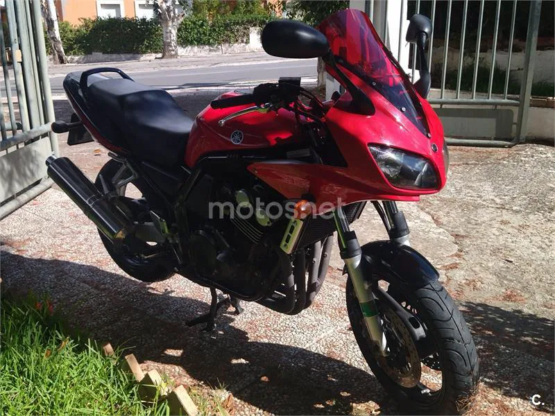 Yamaha FZS600 Fazer – Vista 3