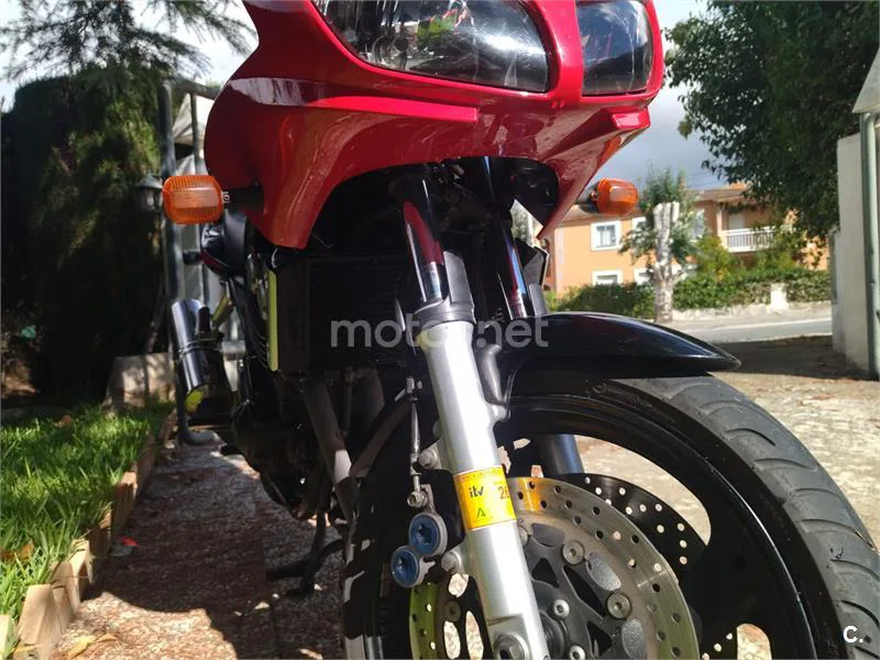 Yamaha FZS600 Fazer – Vista 4
