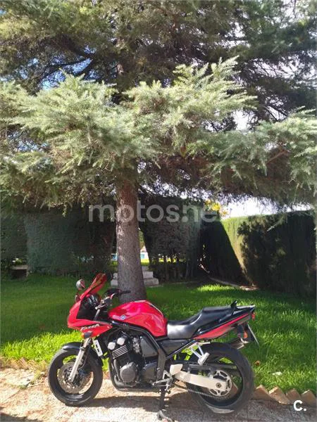 Yamaha FZS600 Fazer – Vista 10
