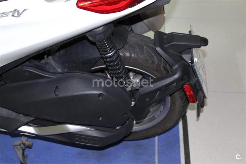 Piaggio Beverly – Vista 11