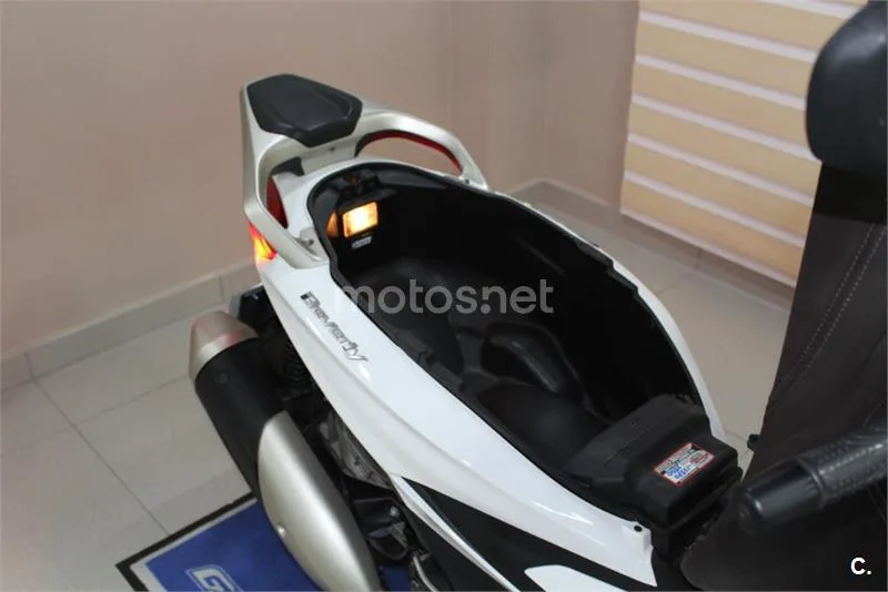 Piaggio Beverly – Vista 10