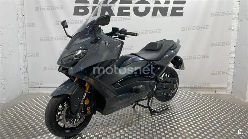 Yamaha TMAX – Vista 3