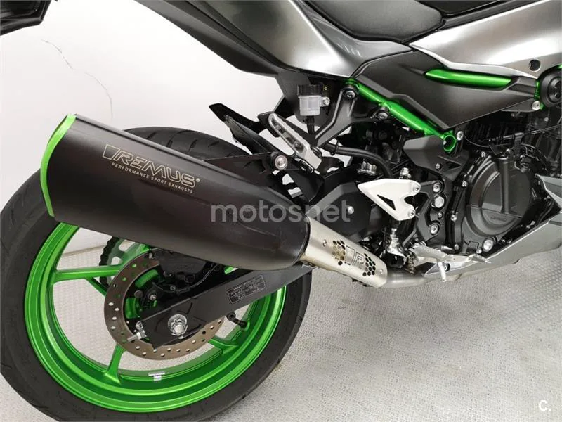 Kawasaki Z500 – Vista 12