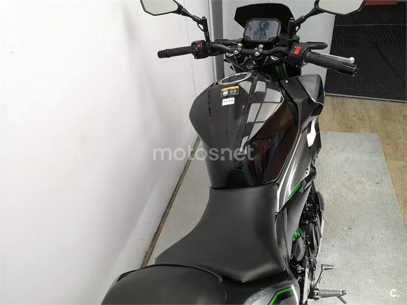 Kawasaki Z500 – Vista 7