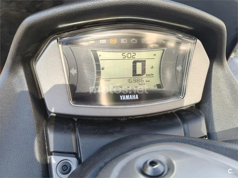 Yamaha NMAX – Vista 7