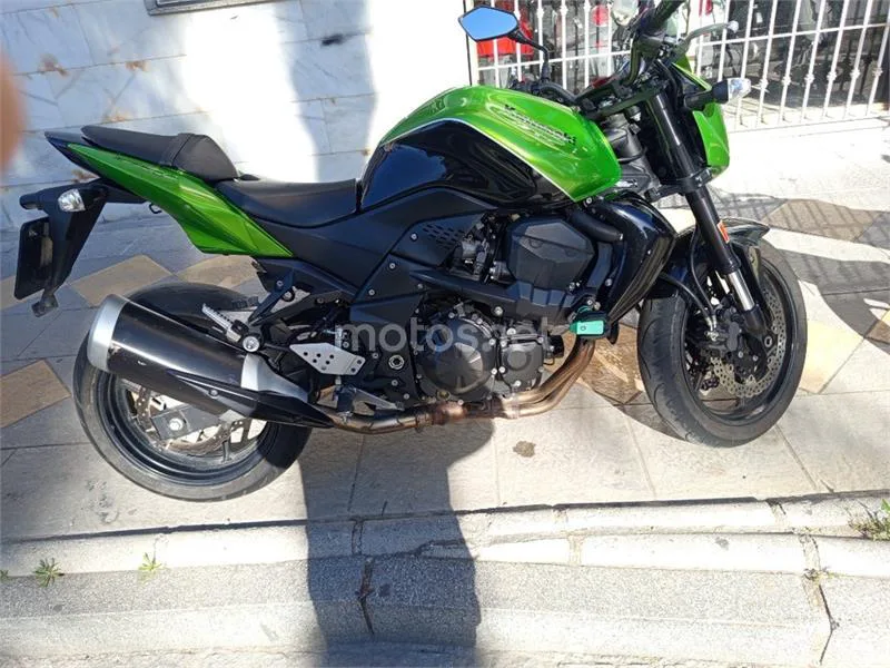 Kawasaki Z750 – Vista 3