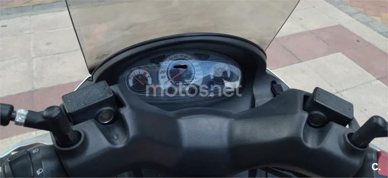 Suzuki Burgman 125 - Vista 13