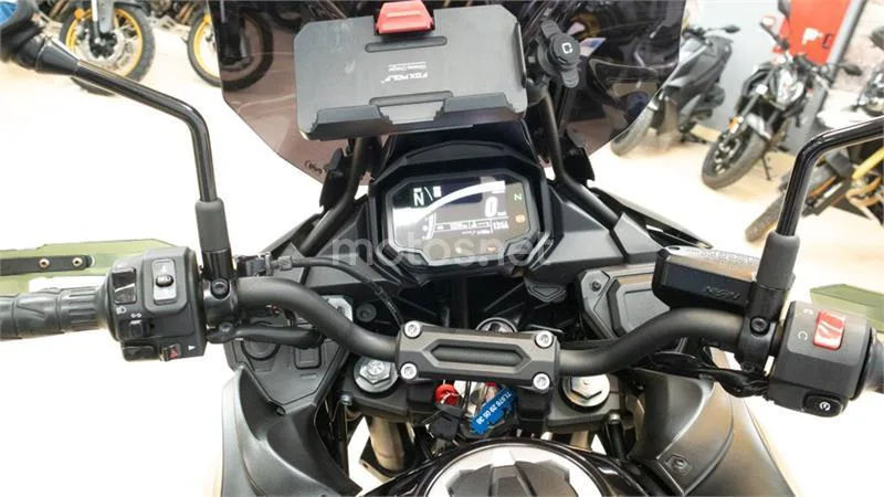 Kawasaki Versys – Vista 11