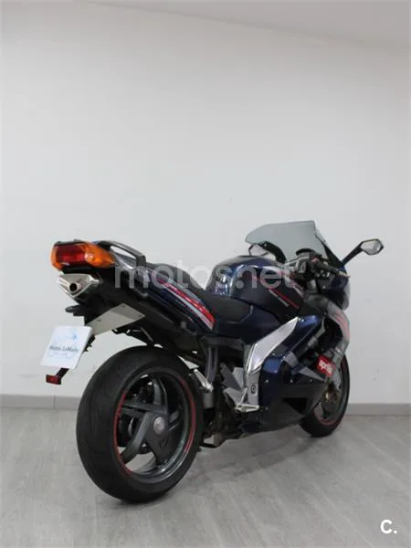 Aprilia RST 1000 Futura – Vista 4