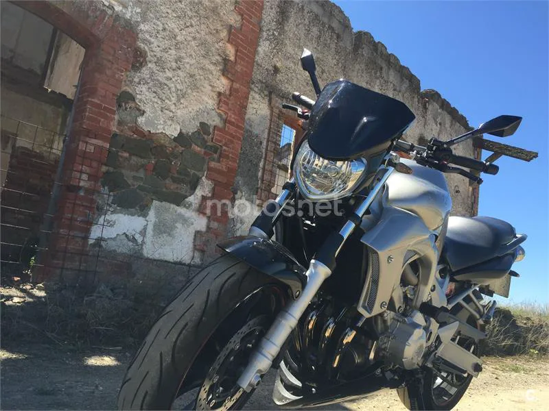 Yamaha FZ6 – Vista 3