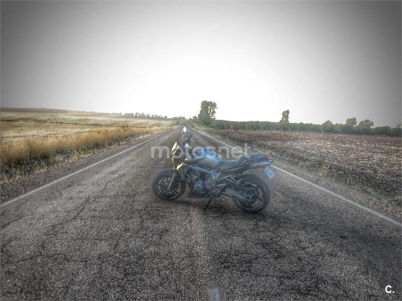 Yamaha FZ6 – Vista 7