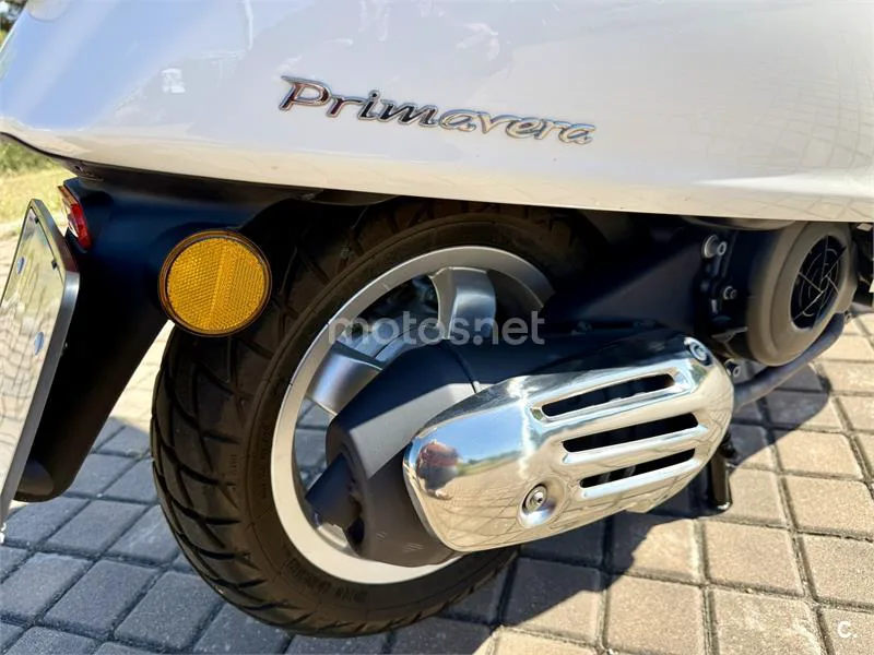 Vespa Primavera – Vista 14