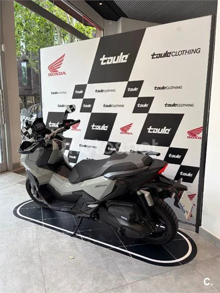 Honda ADV 350 – Vista 4