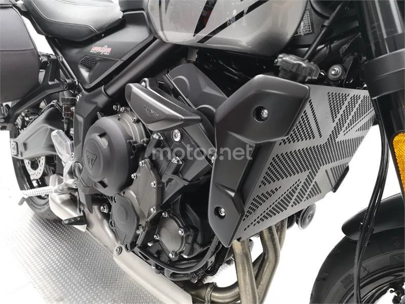 Triumph Trident 660 – Vista 12