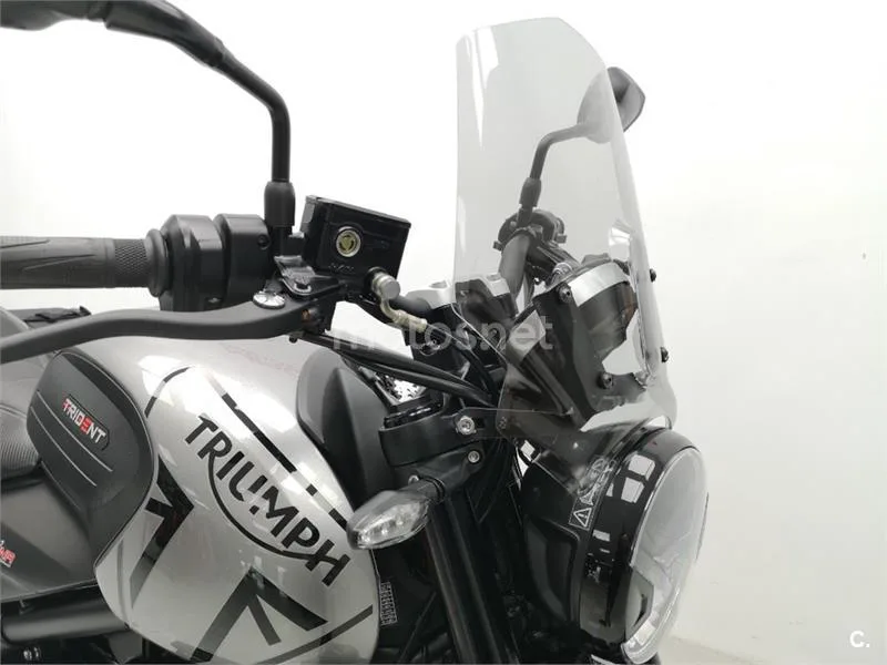 Triumph Trident 660 – Vista 15