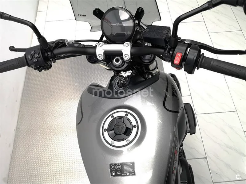 Triumph Trident 660 – Vista 7