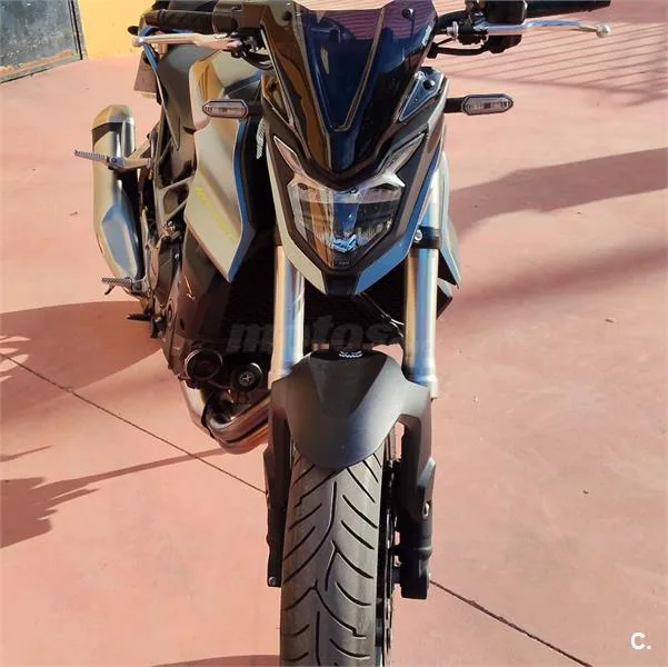 Honda CB 750 Four – Vista 1