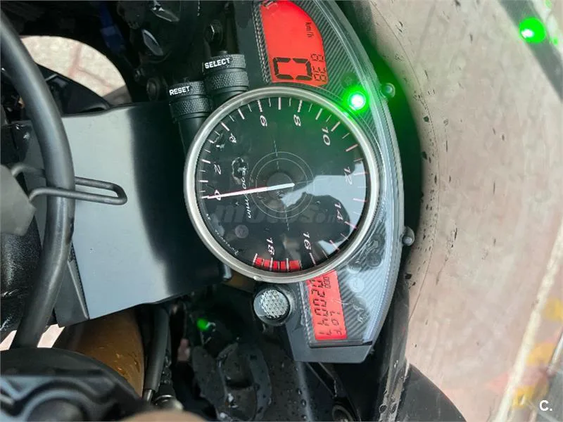 Yamaha R6R – Vista 4
