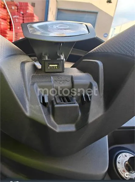 Kymco X-Town CT 300 – Vista 8
