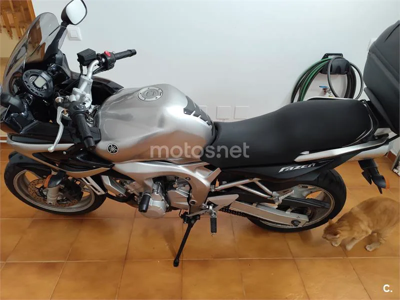 Yamaha FZ6 Fazer – Vista 2
