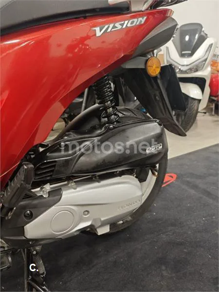 Honda Vision – Vista 5
