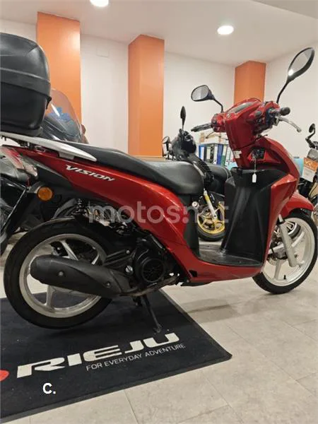 Honda Vision – Vista 8