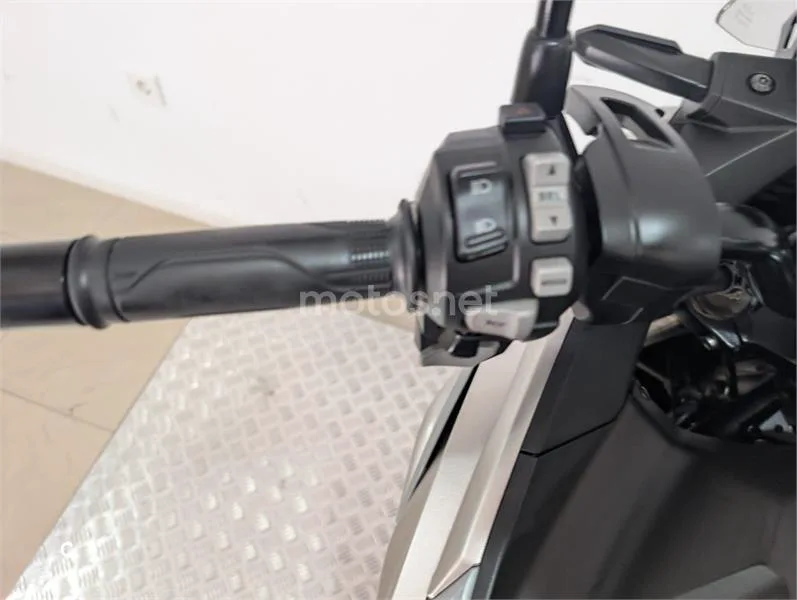 Honda NC 750 X – Vista 10