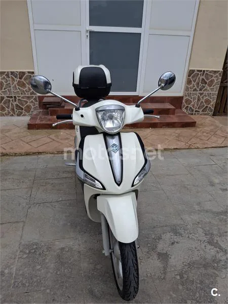 Piaggio Liberty 125 – Vista 5