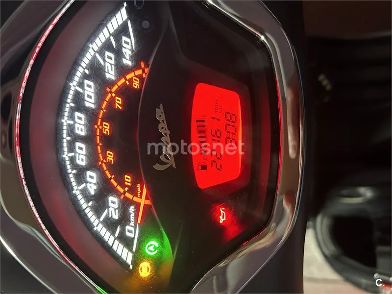Vespa GTS SuperSport 125 – Vista 7