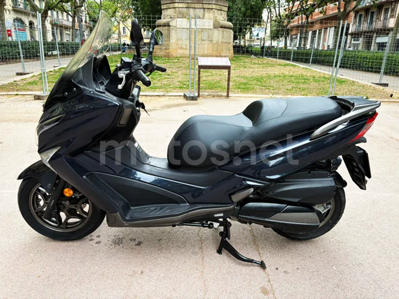 Kymco Grand Dink 300 – Vista 4