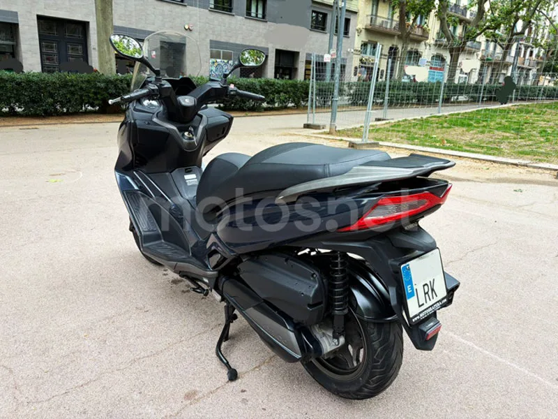 Kymco Grand Dink 300 – Vista 5