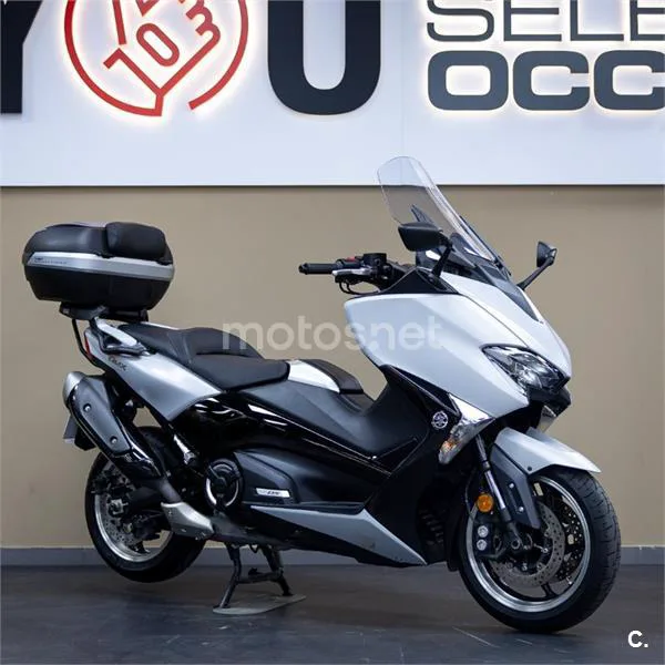 Yamaha TMAX – Vista 1