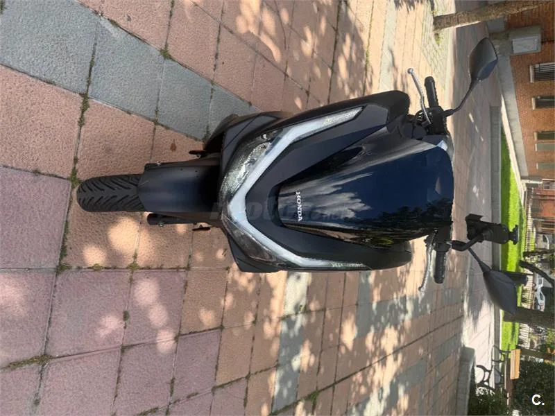 Honda PCX 125 – Vista 2
