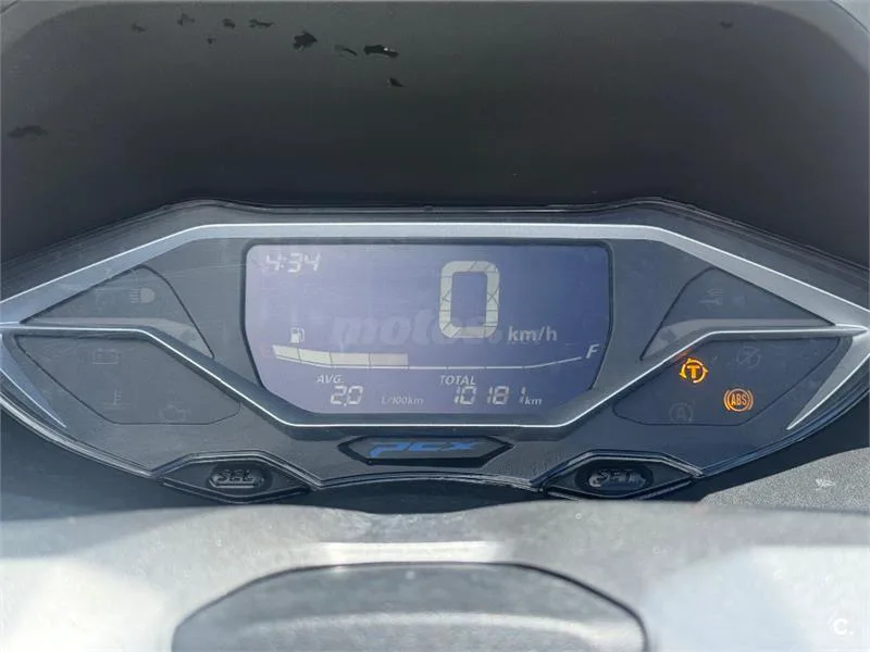 Honda PCX 125 – Vista 4