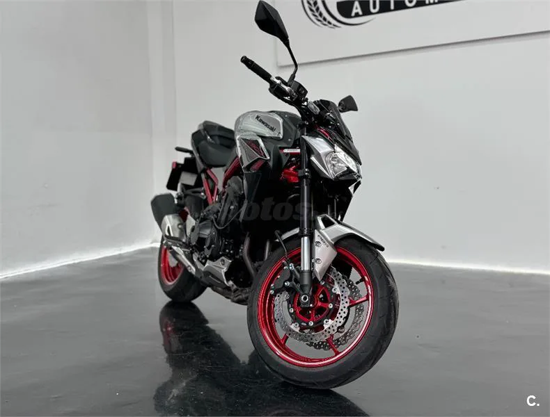 Kawasaki Z900 – Vista 2