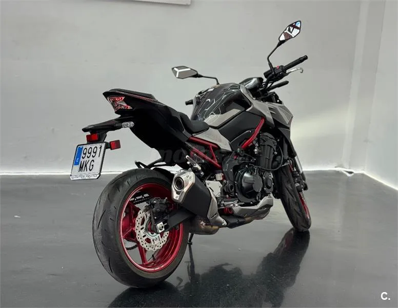 Kawasaki Z900 – Vista 4