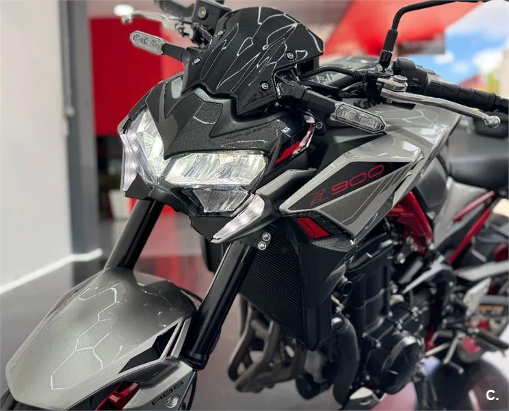Kawasaki Z900 – Vista 5